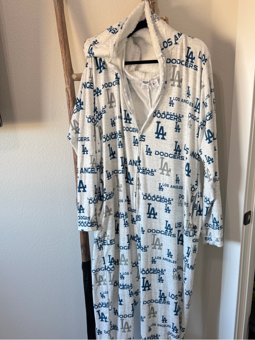 NWOT DODGERS Adult Hooded Fleece Onesie Pajamas - White/Blue